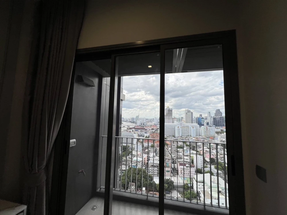 For rent Rhythm Charoenkrung Pavillion, ready to move in, complete facilities, hurry up and book now, don't miss out.