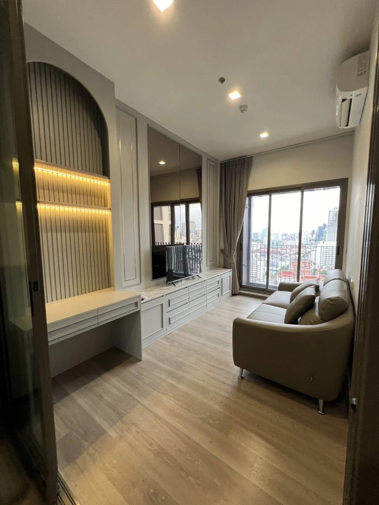 For rent Rhythm Charoenkrung Pavillion, ready to move in, complete facilities, hurry up and book now, don't miss out.