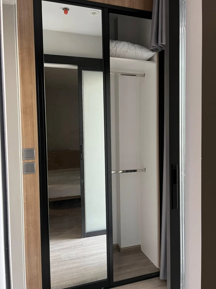 For rent Rhythm Ekkamai, a nice room with complete facilities. If you don't book, you'll regret it later.