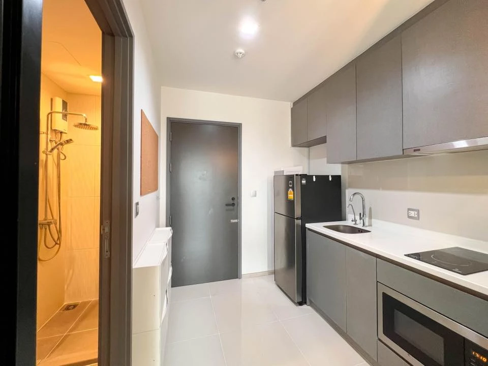 For rent Rhythm Rangnam ห้อง Studio ชั้น 24 วิวสวยไม่โดนบล๊อค มาจองได้แล้ววันนี้ อย่าพลาด