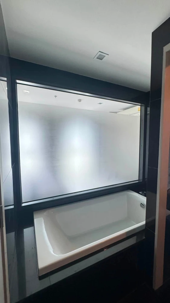 For Rent: Rhythm Sukhumvit 36-38 แต่งสวย เฟอร์ครบ มีอ่างอาบน้ำ หิ้วกระเป๋าเข้าอยู่ได้เลย