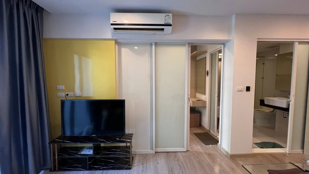 For rent Sonrisa condo, 2nd floor, garden view, very impressive common area, next to the sea, hurry and reserve now.