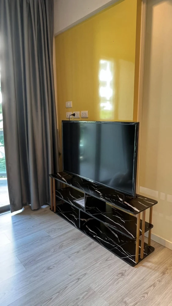 For rent Sonrisa condo, 2nd floor, garden view, very impressive common area, next to the sea, hurry and reserve now.