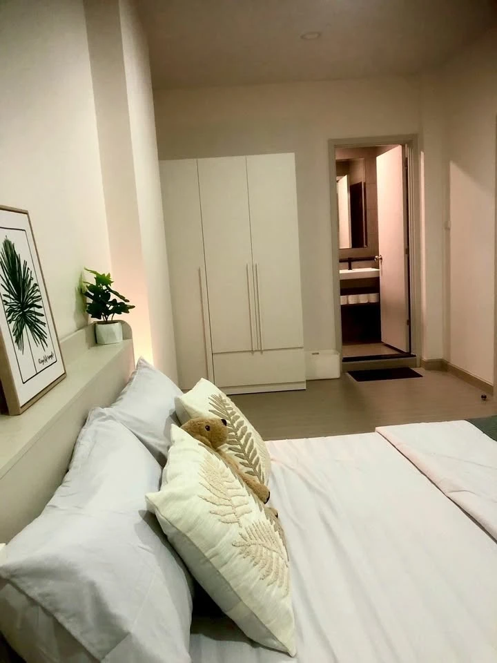 For rent Supalai Loft Sathorn-Ratchaphruek, spacious room, 26th floor, high view, come and reserve now, don't miss out.
