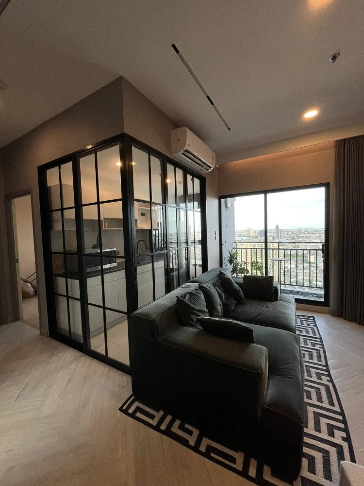 For rent Supalai Loft Talat Phlu Station, fully built-in, Modern Scandinavian style, In Dark, must hurry to reserve.