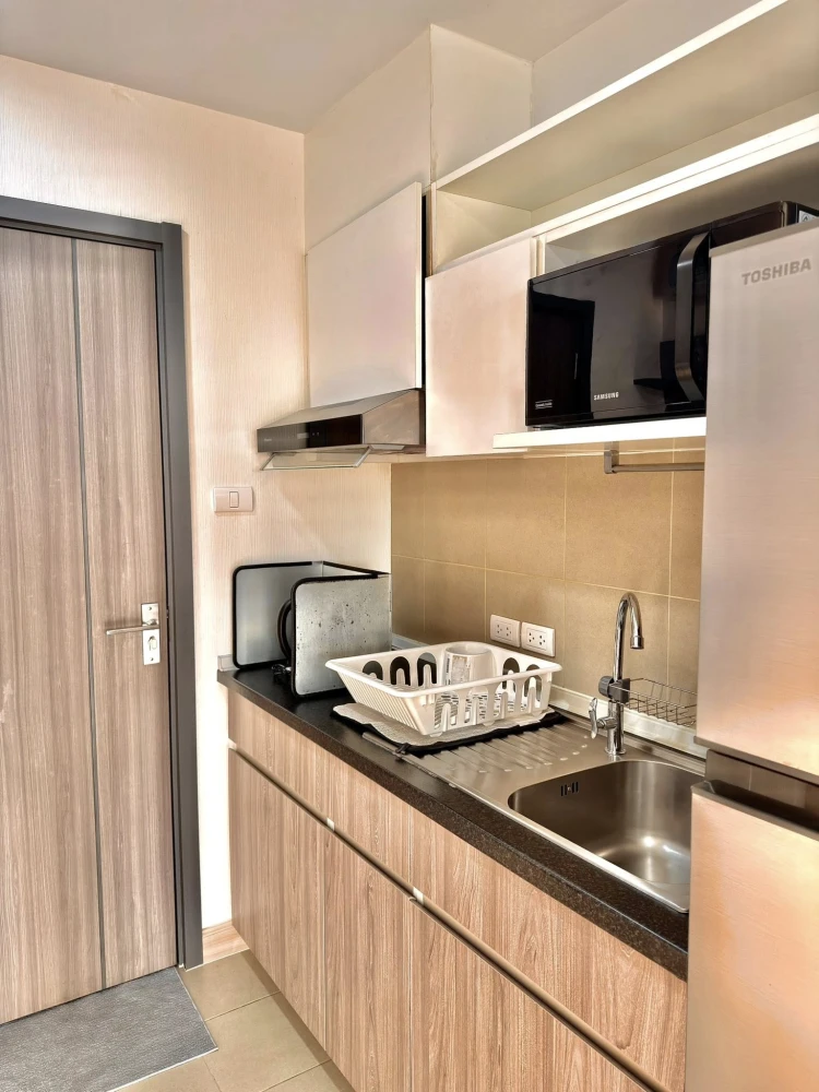 For rent: Supalai Veranda Ramkhamhaeng, Studio room, 27th floor, high floor with great view, fully furnished with appliances. Book now, don't wait!
