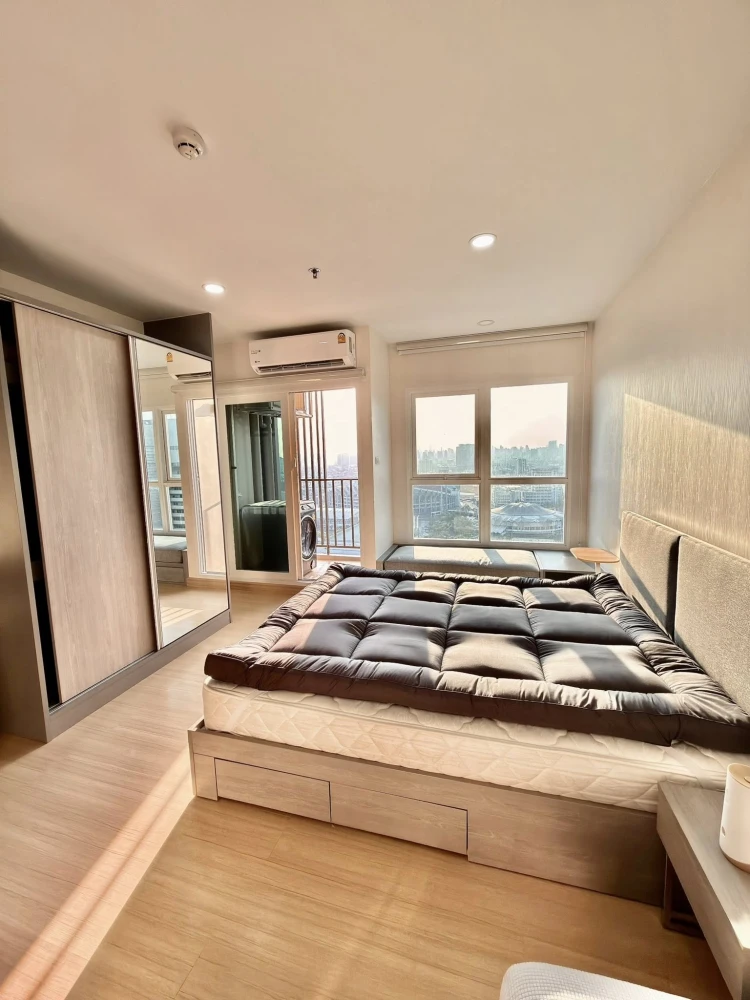 For rent: Supalai Veranda Ramkhamhaeng, Studio room, 27th floor, high floor with great view, fully furnished with appliances. Book now, don't wait!