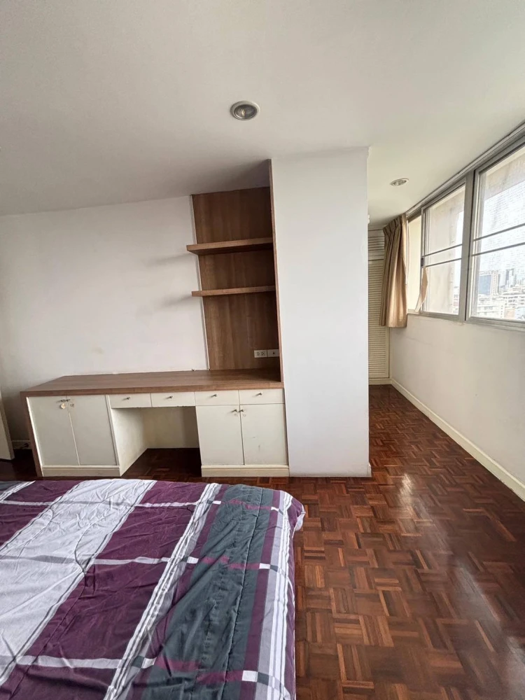 For rent Tai Ping Towers, spacious room, good usable space, with facilities, hurry to book now.
