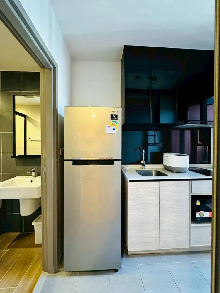 For rent The Base Garden Rama9, 30th floor, high view, comes with complete facilities, move in quickly