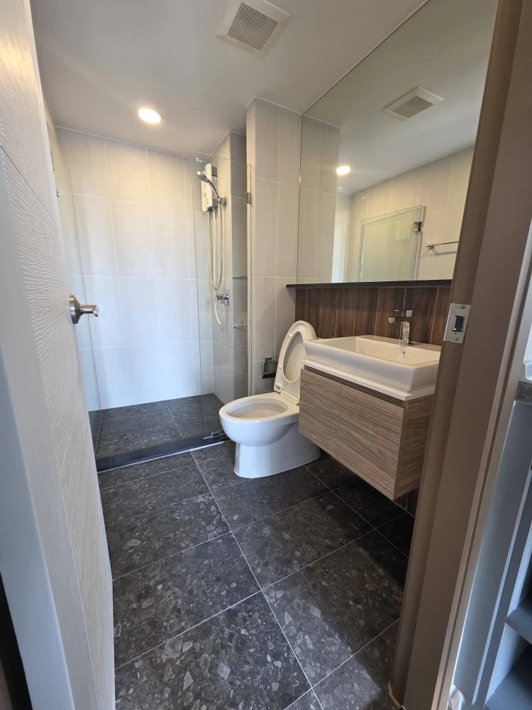 For rent The cube loft ศรีนครินทร์ - เทพารักษ์ ห้องน่าอยู่ กั้นแยกเป็นสัดส่น แบ่งโซนลงตัว พลาดแล้วจะเสียดาย