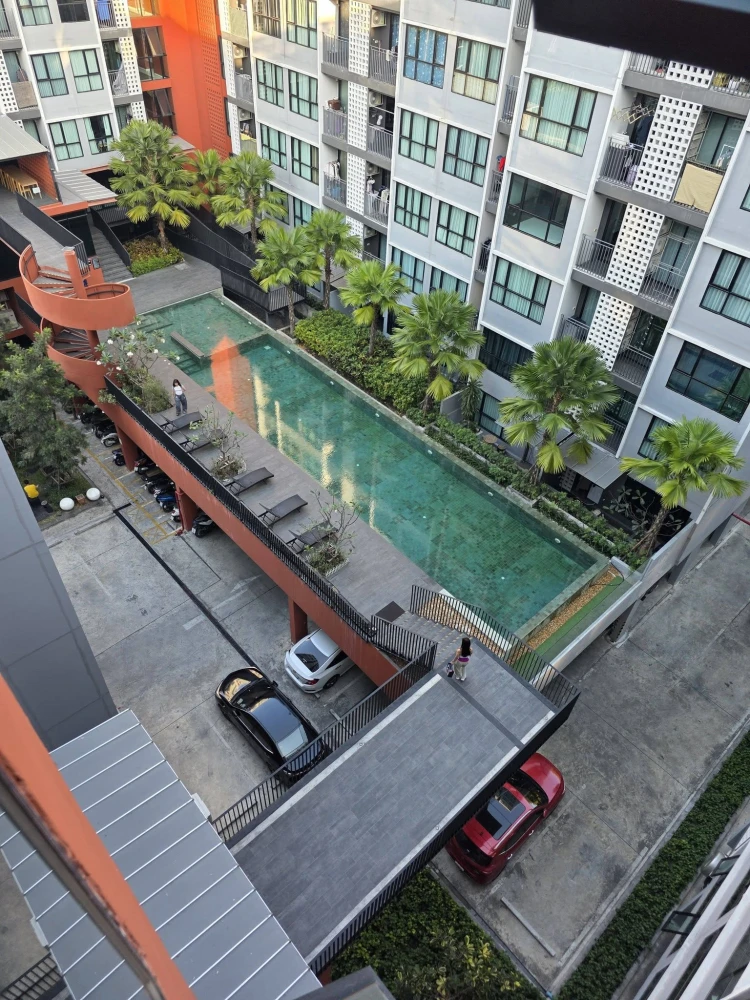 For rent: The Cube Loft Srinakarin - Theparak. A nice, well-partitioned room with separate zones. Don't miss out!