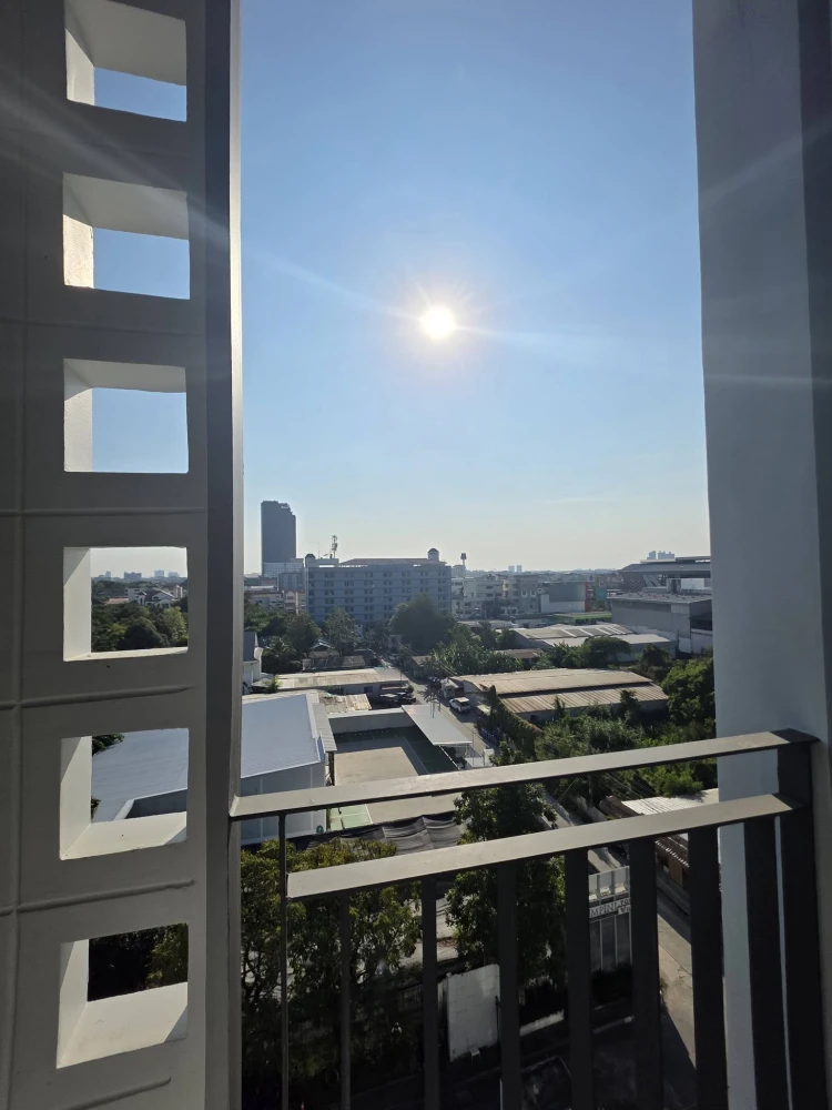 For rent: The Cube Loft Srinakarin - Theparak. A nice, well-partitioned room with separate zones. Don't miss out!