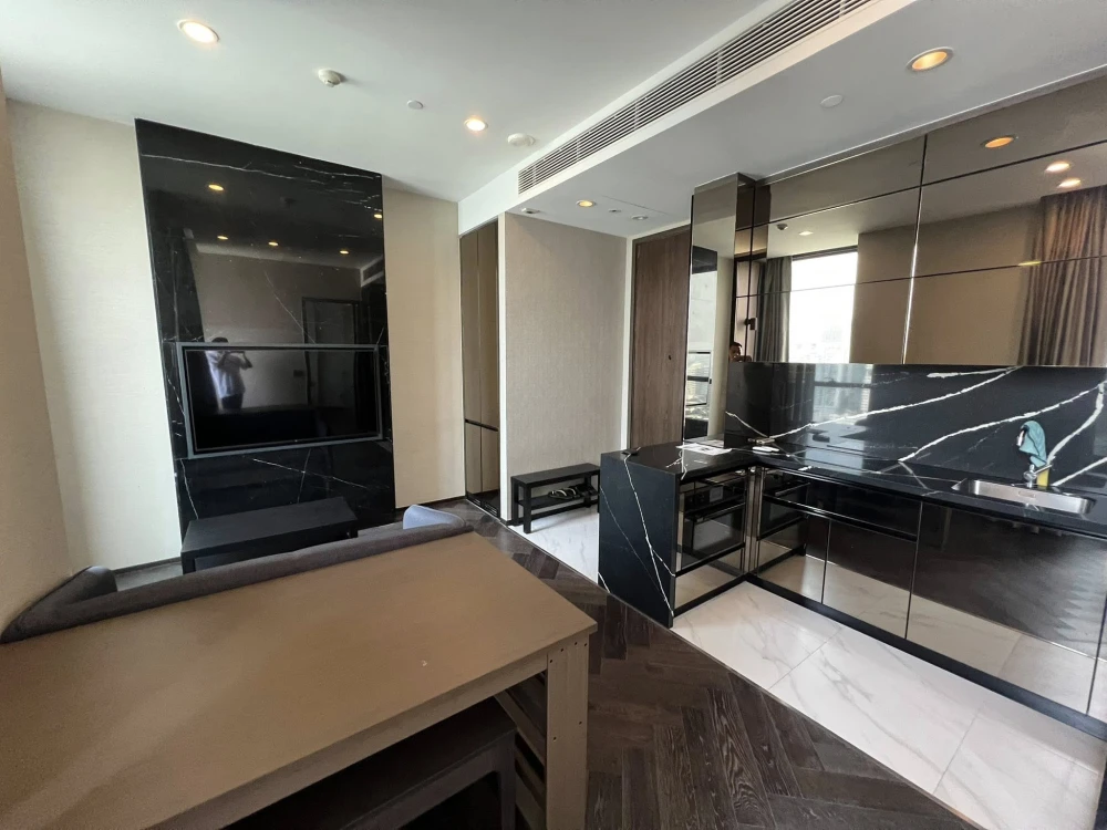 For rent The Esse Sukhumvit 36 ห้องแต่งพร้อมอยู่ ชั้น 21 ได้วิวสูง ครบจบที่นี่ ลากกระเป๋าเข้าอยู่ได้เลย
