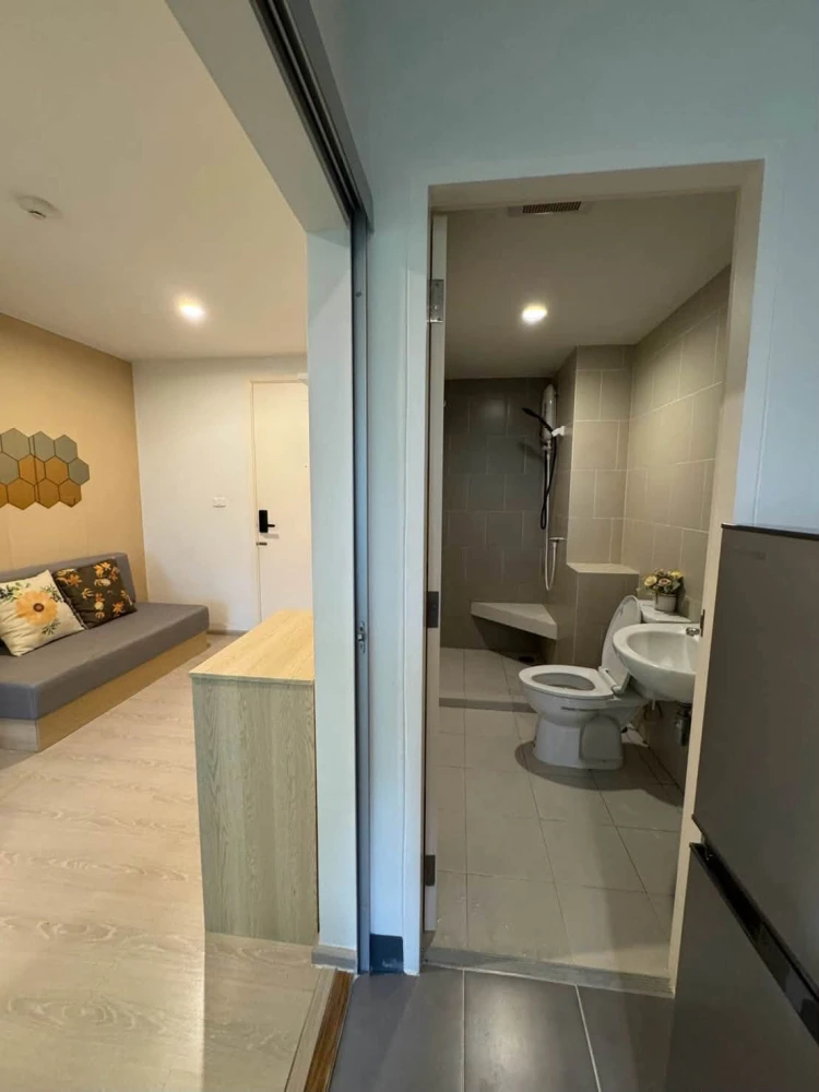 For Rent The Kith Plus Phahonyothin Khukot ห้องน่าอยู่ เฟอร์ เครื่องใช้ไฟฟ้าครบ ราคาไม่แรง มาจองเลย อย่าช้า