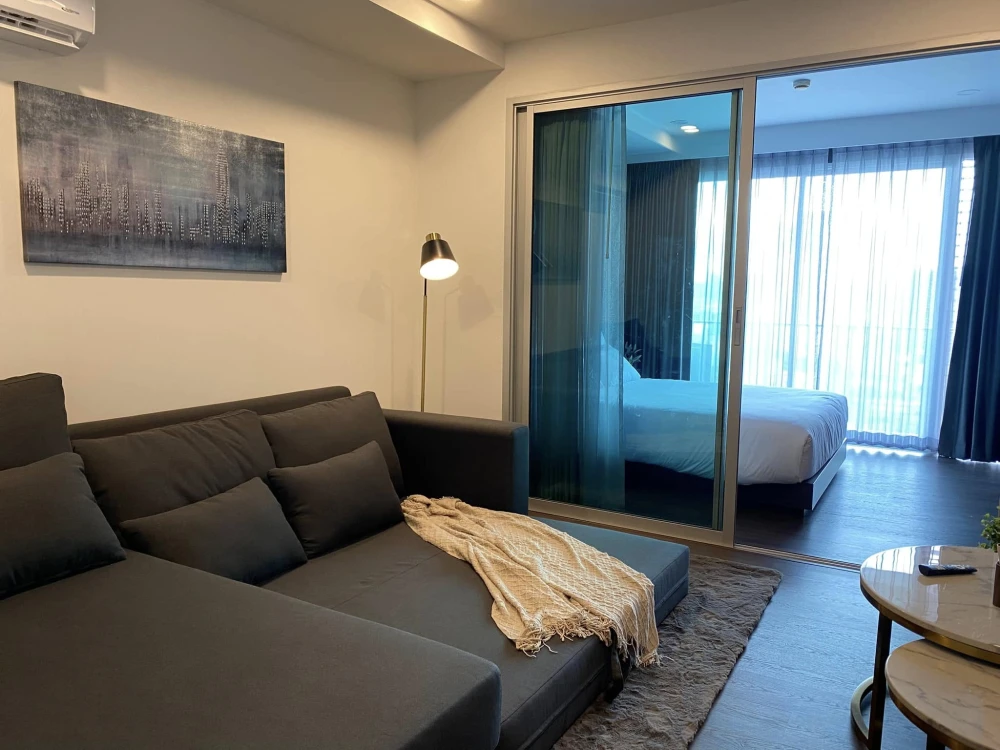 For rent!! Condo The Line Phahon Yothin Park, 19th floor, city view, fully furnished, bring your bags and move in immediately, book now!!