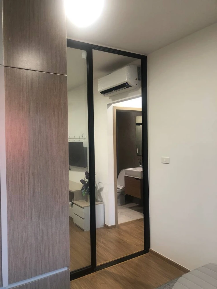 FOR RENT: The LIVIN Phetkasem ห้องพร้อมอยู่ สิ่งอำนวยความสะดวกครบ มาแต่ตัวเข้าอยู่ได้เลย อย่าพลาด