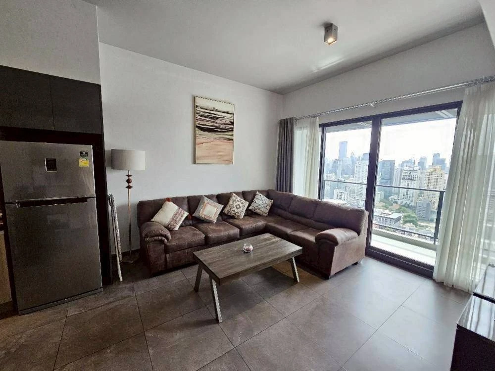 For rent The Lofts Asoke ห้องใหญ่อยู่สบาย แต่งครบจบที่เดียว ลากกระเป๋าเข้าอยู่ได้เลย