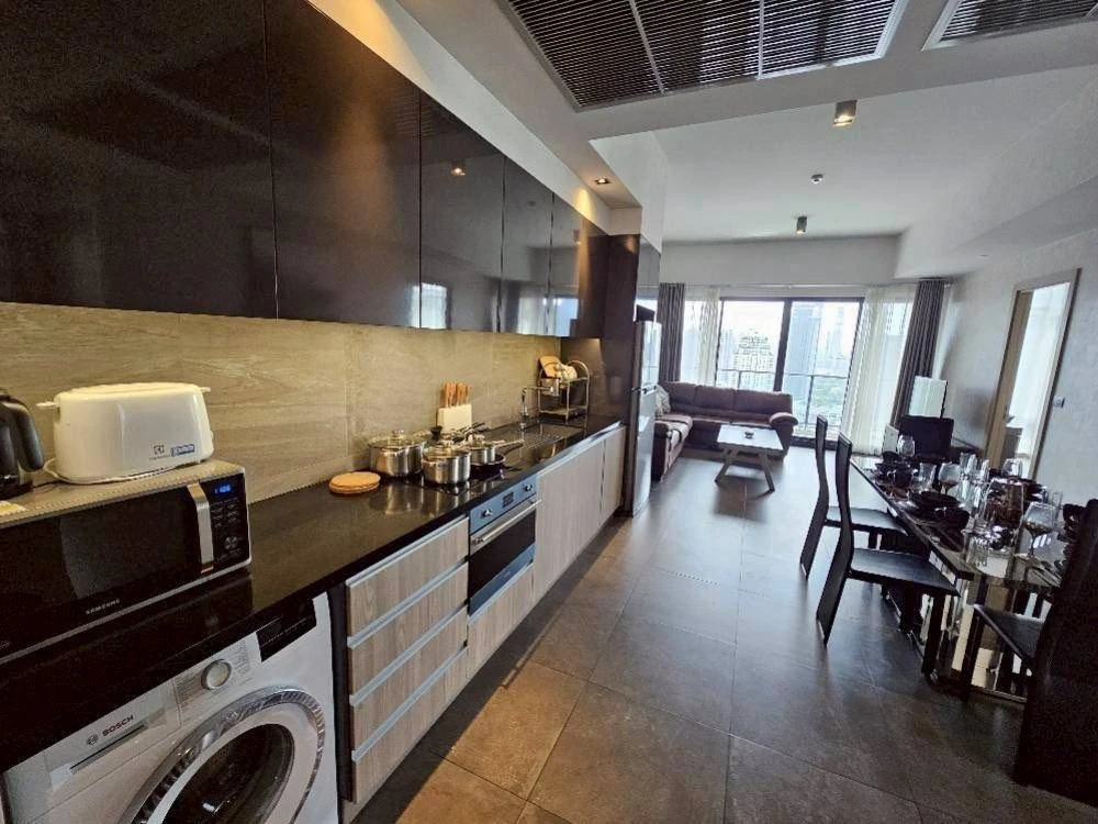For rent The Lofts Asoke ห้องใหญ่อยู่สบาย แต่งครบจบที่เดียว ลากกระเป๋าเข้าอยู่ได้เลย