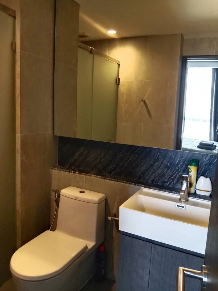 For rent The lumpini 24 ห้องพร้อมอยู่ แต่งครบจบที่นี่ ลากกระเป๋าใบเดียวเข้าอยู่ได้เลย อย่ารอช้า