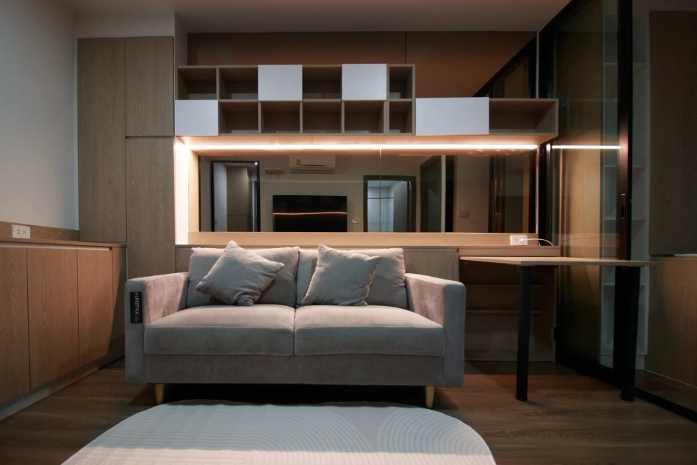 For Rent: THE ORIGIN Ratchada - Ladprao. A lovely unit, fully furnished and equipped with all appliances—just bring your suitcase and move right in.