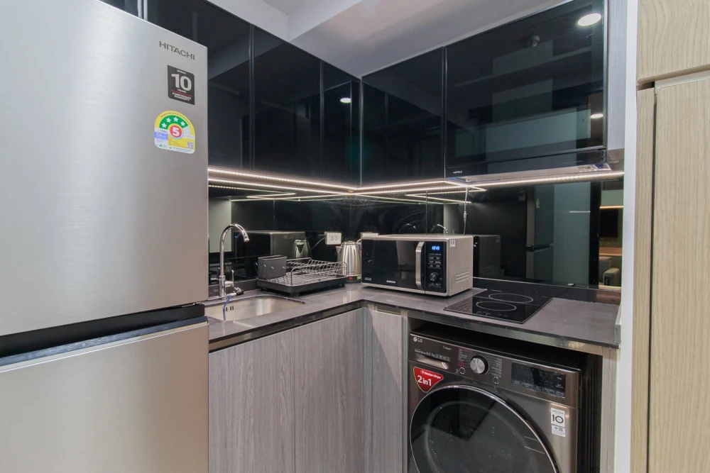 For Rent: THE ORIGIN Ratchada - Ladprao. A lovely unit, fully furnished and equipped with all appliances—just bring your suitcase and move right in.