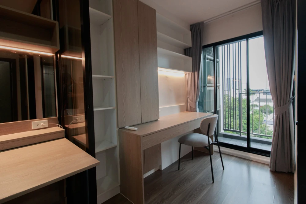 For Rent: THE ORIGIN Ratchada - Ladprao. A lovely unit, fully furnished and equipped with all appliances—just bring your suitcase and move right in.