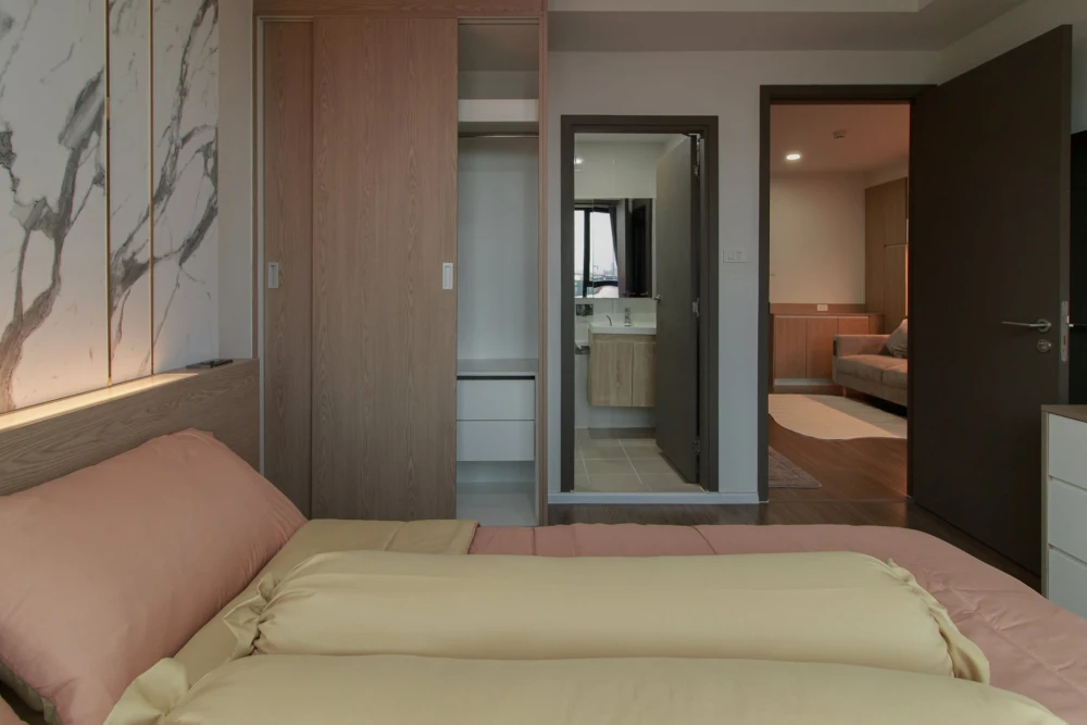 For Rent: THE ORIGIN Ratchada - Ladprao. A lovely unit, fully furnished and equipped with all appliances—just bring your suitcase and move right in.