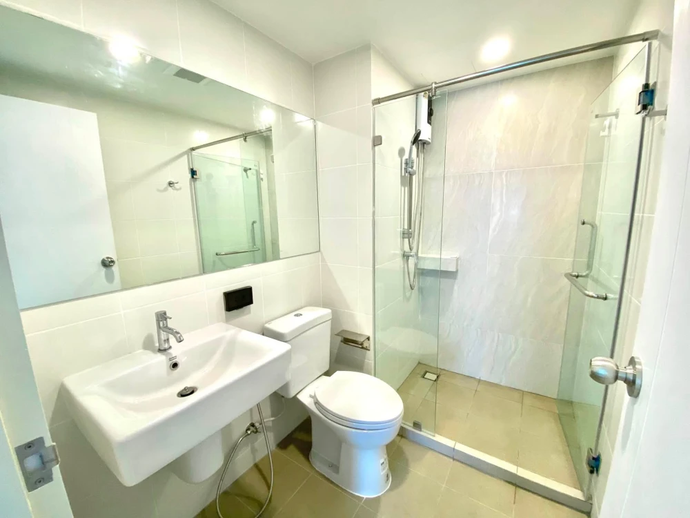 For Rent: The Origin Sukhumvit 105 ห้องใหญ่อยู่สบาย พื้นที่ใช้สอยจุใจ แต่งครบจบที่นี่ มาจองเลย อย่าพลาด