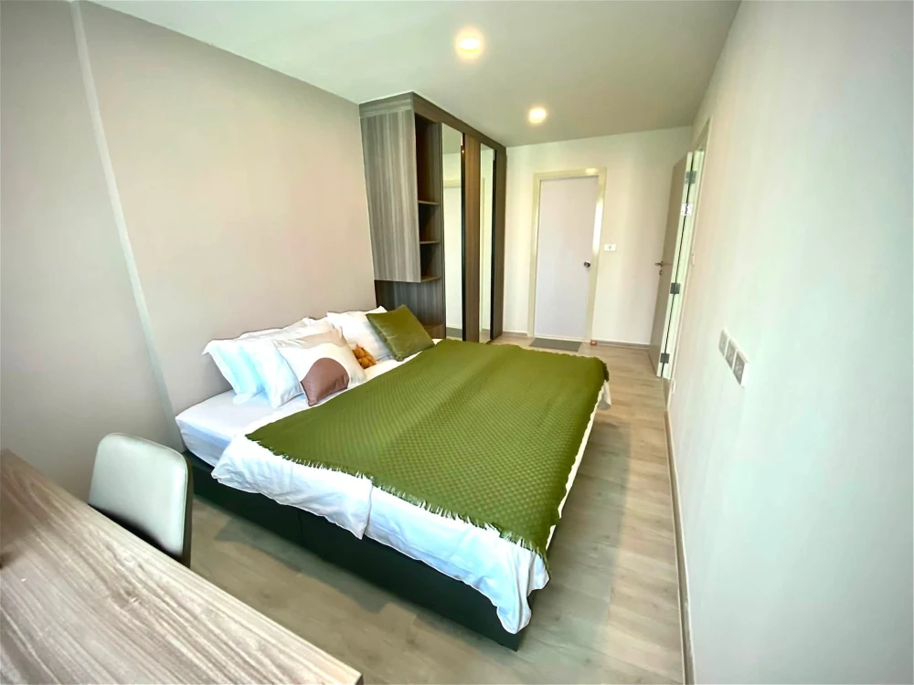 For Rent: The Origin Sukhumvit 105. Spacious and comfortable unit with ample living space. Fully furnished – everything you need is here. Book now, do