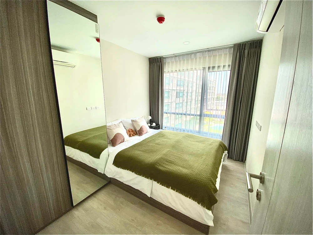 For Rent: The Origin Sukhumvit 105. Spacious and comfortable unit with ample living space. Fully furnished – everything you need is here. Book now, do