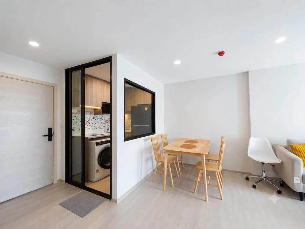 For Rent: The Origin Sukhumvit 105. Spacious and comfortable unit with ample living space. Fully furnished – everything you need is here. Book now, do