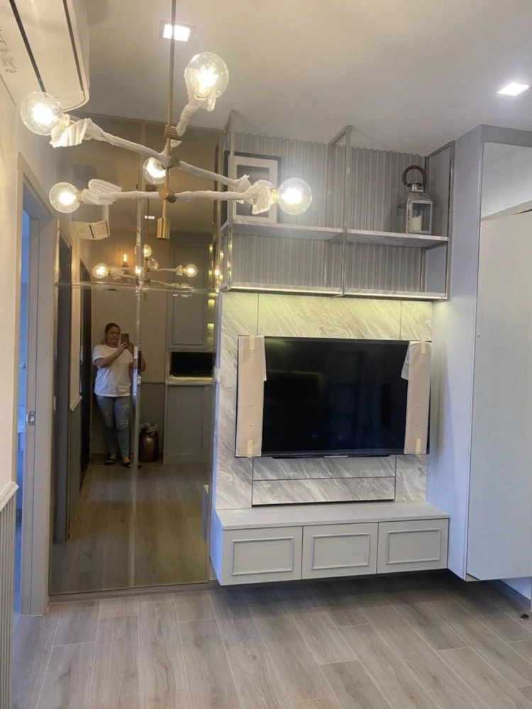For rent The Politan Aqua, beautifully decorated room, fully built-in, 18th floor, river view, I must say you can't miss it.