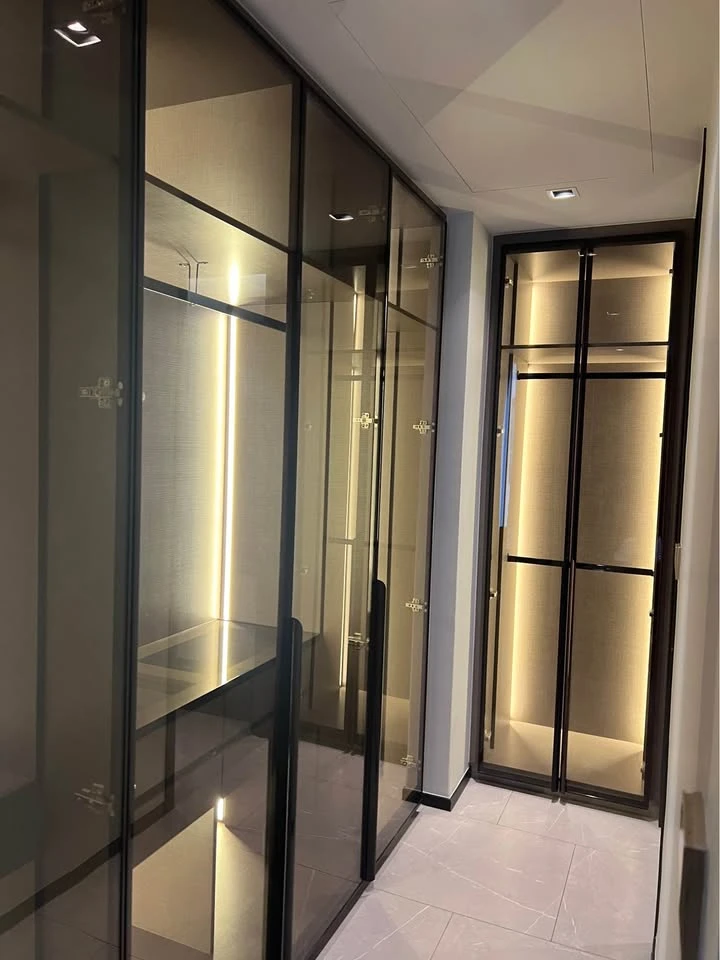 For rent The Reserve 61 Hideaway, a fully furnished room ready to move in, fully furnished, with electrical appliances. Come and reserve now.