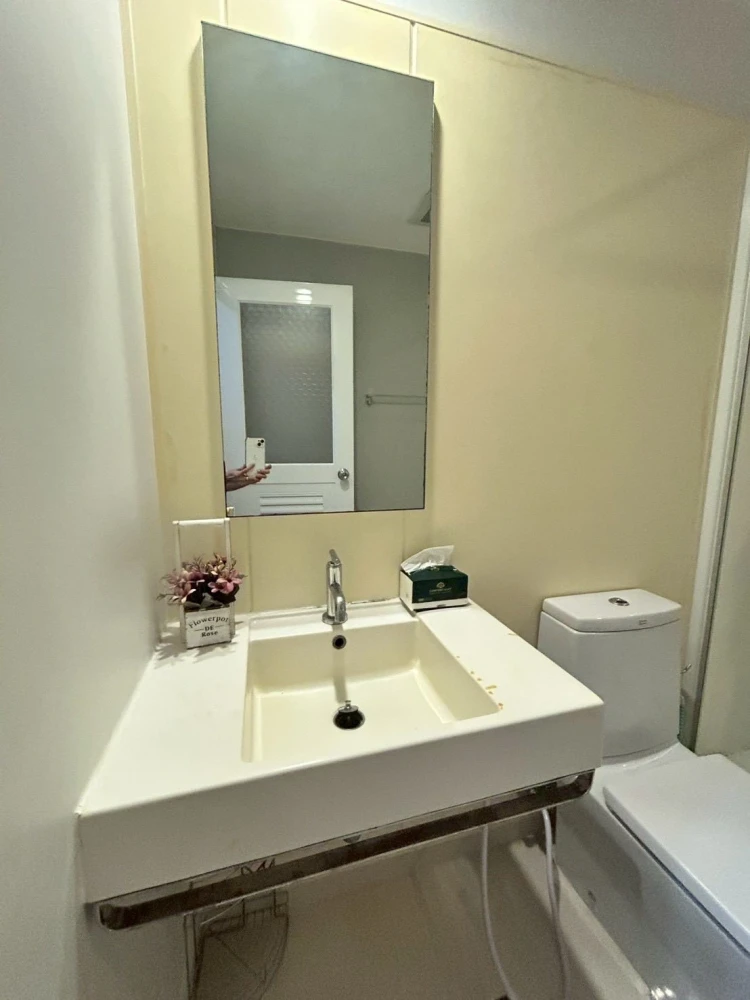 For rent: The Room Rathcada-Ladprao. Spacious room with efficient use of space at an affordable price. Don't miss out!