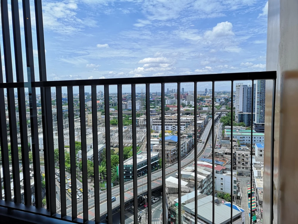For rent The Tree Sukhumvit 71-Ekamai, corner room with privacy, lots of usable space, come and book now.