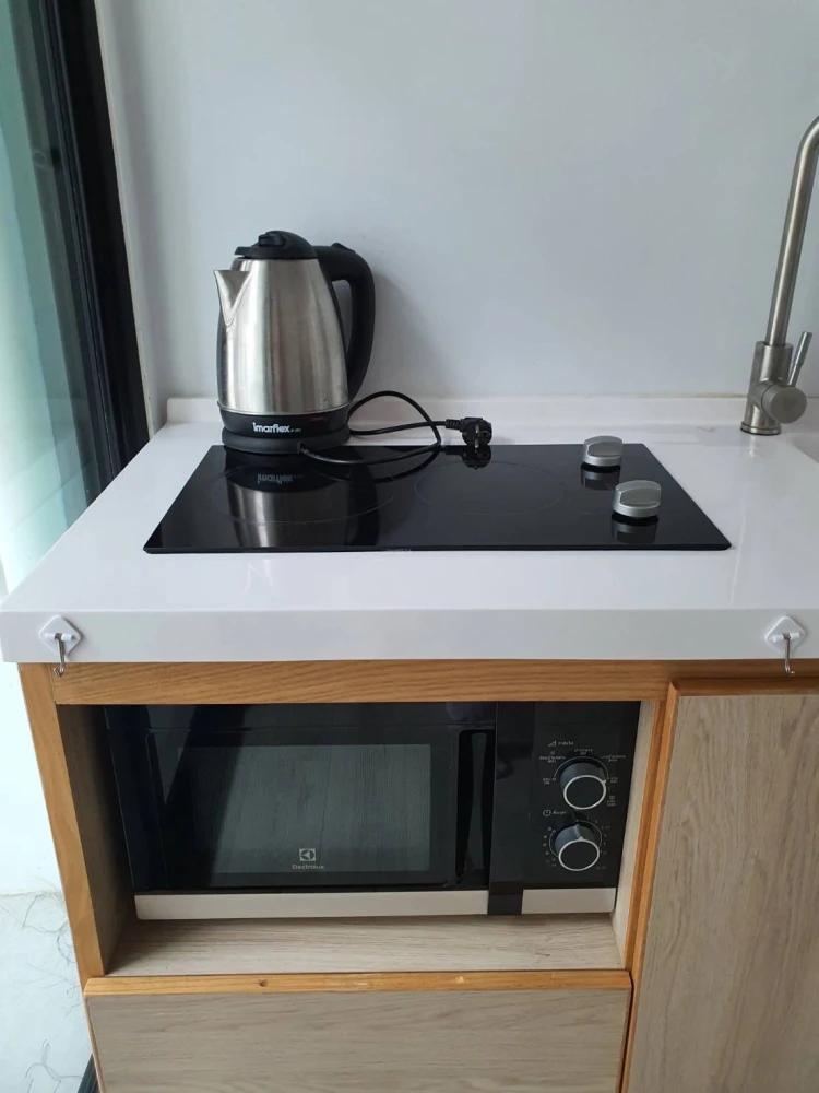 For rent V condo salaya, corner room with privacy, convenient and complete here. Come and book today.