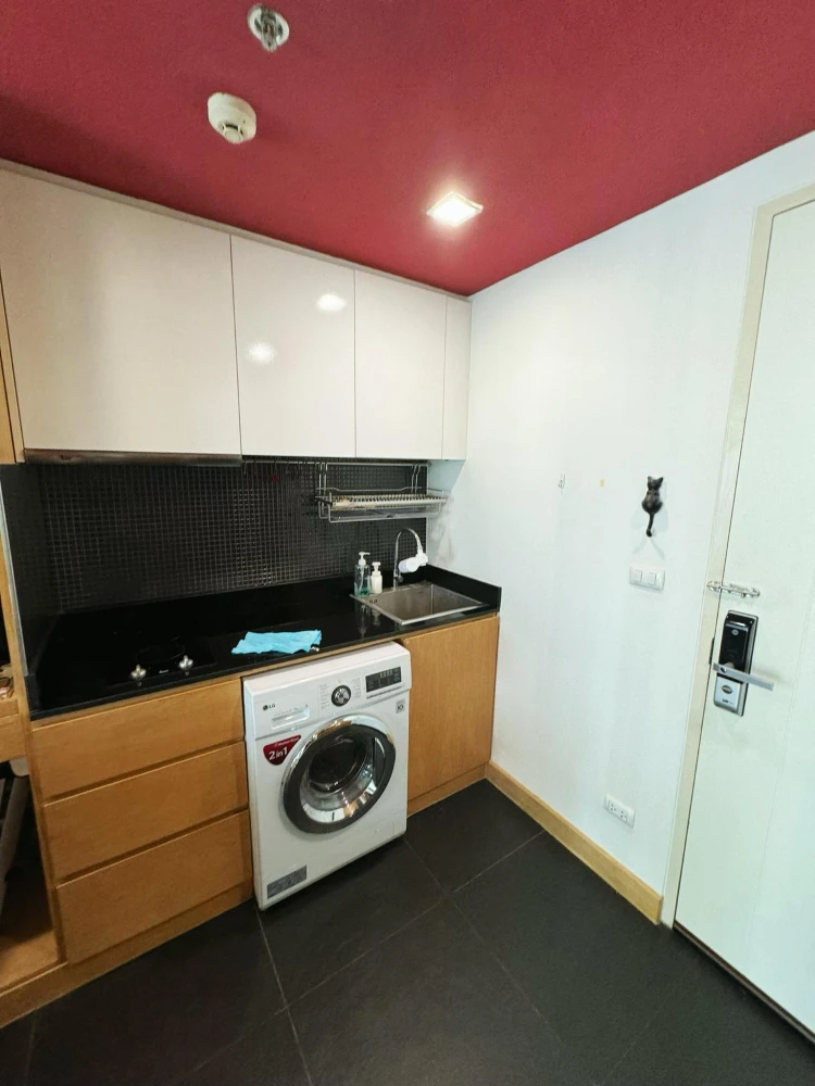 For rent Vertiq Rama 4–Siam ห้องขนาด 33 ตารางเมตร ชั้น 20 บรรยากาศดี เงียบสงบ พร้อมเฟอร์นิเจอร์ครบ จองเลย