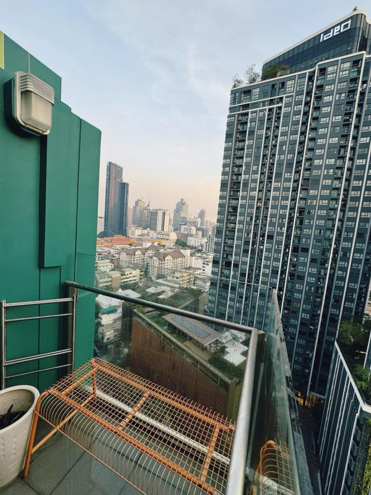 For rent Vertiq Rama 4–Siam ห้องขนาด 33 ตารางเมตร ชั้น 20 บรรยากาศดี เงียบสงบ พร้อมเฟอร์นิเจอร์ครบ จองเลย