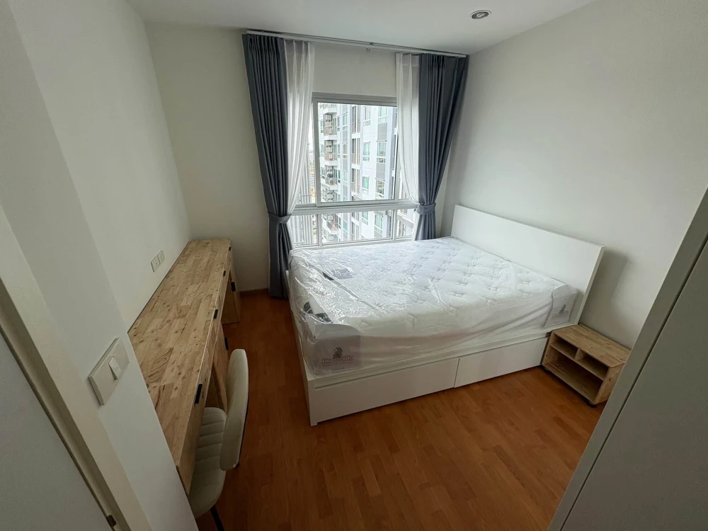 For rent: The President Sathorn-Ratchaphruek 3, 19th floor, corner unit, great view, private, fully furnished, ready to move in.
