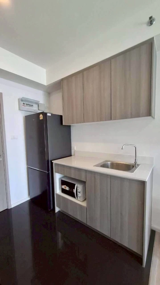 For sale คอนโด A space mega  ห้องพร้อมอยุ่ เฟอร์ เครื่องใช้ไฟฟ้าครบ ลากกระเป๋าเข้าอยู่ได้เลย