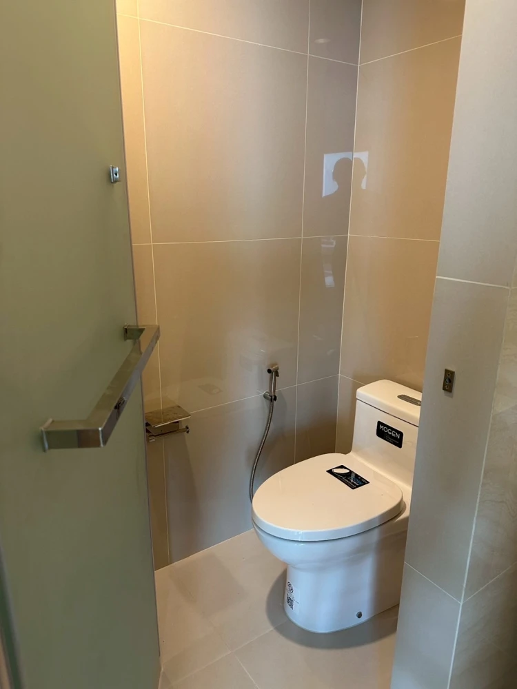 For sale Centric Ari Station corner room, get privacy, hurry up and reserve it today.
