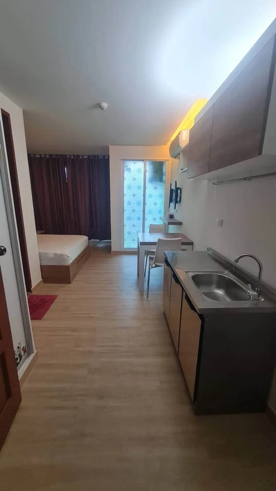 For sale Emerald Residence Ratchada Condominium ห้องสตูดิโอ ชั้น 8 ราคาจับต้องได้ จองเลย
