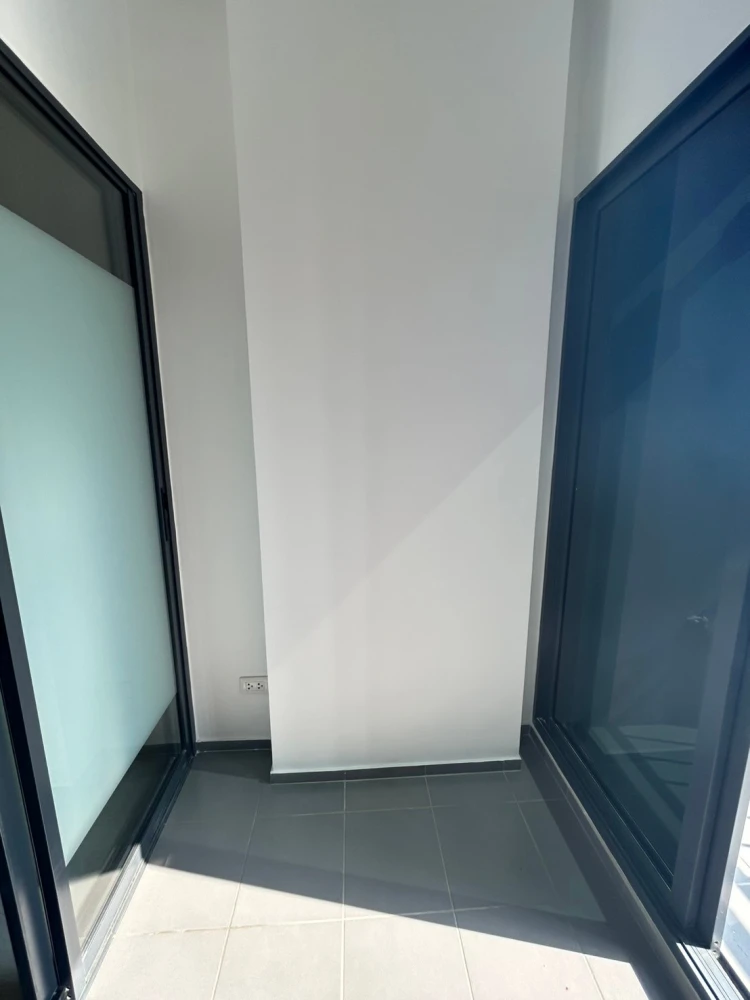 For sale IDEO Sukhumvit 115 Studio room, 8th floor, comes with a special price. You shouldn't miss it.