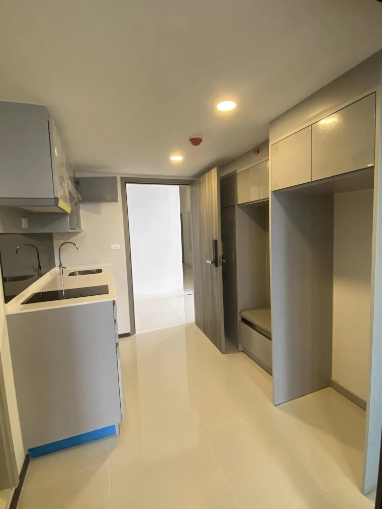 For sale Knightsbridge Space Ratchayothin, ready to move in, complete here, just come with yourself and move in.