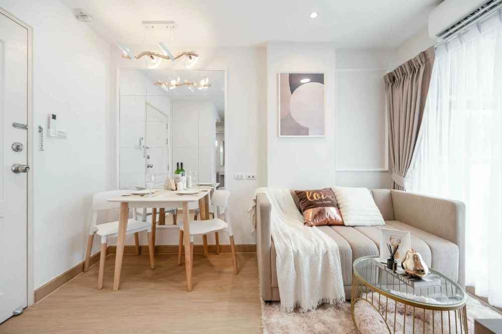 For sale Lumpini Condotown Nida-Serithai ห้องกั้นแยกเป็นสัดส่วน โทนขาวสบายตา ราคาสบายกระเป๋า ซื้อเลย