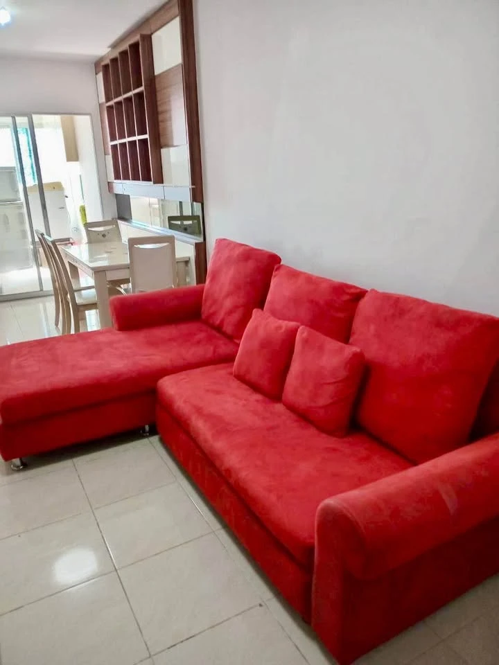For sale or rent: Supalai Park Tiwanon Condo. Spacious rooms with ample living space. Don't miss out!