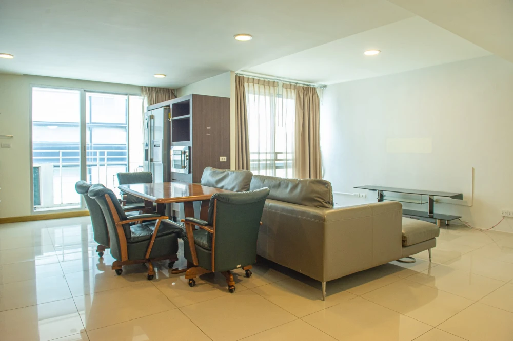 For sale rent Harmony Living Phahonyothin 11 Duplex 3 Bedrooms อยู่ได้เป็นครอบครัว สามารถปรับแต่งห้องได้หลายรูปแบบ จองเลย
