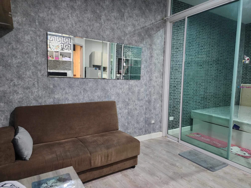 For sale rent Zelle Salaya, a large room, lots of usable space, convenient and complete here, just come with your belongings and move in.