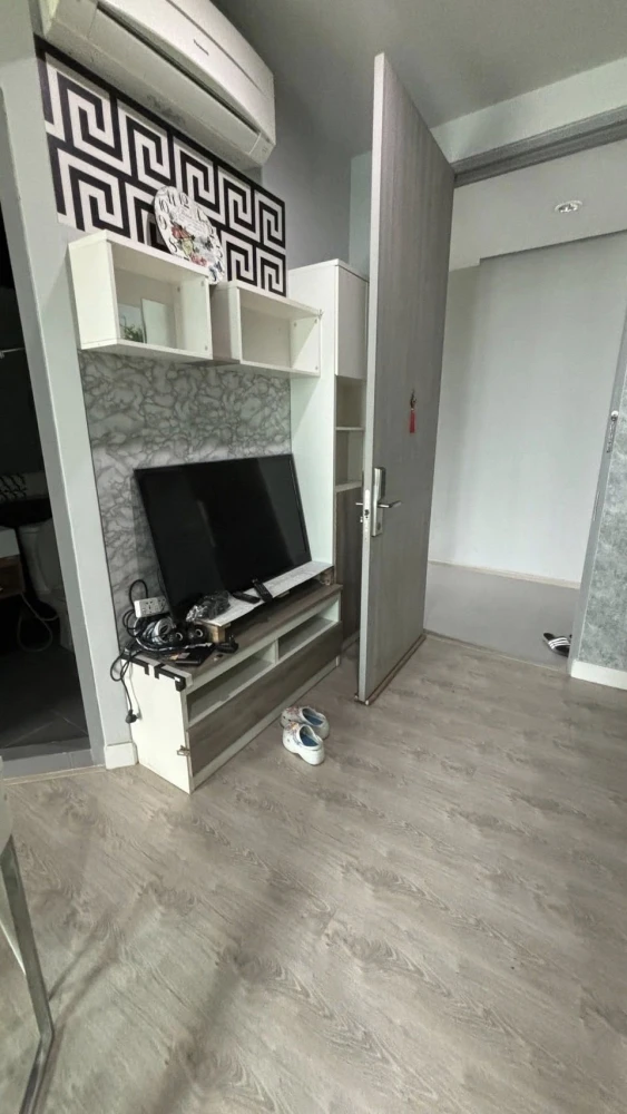 For sale rent Zelle Salaya, a large room, lots of usable space, convenient and complete here, just come with your belongings and move in.