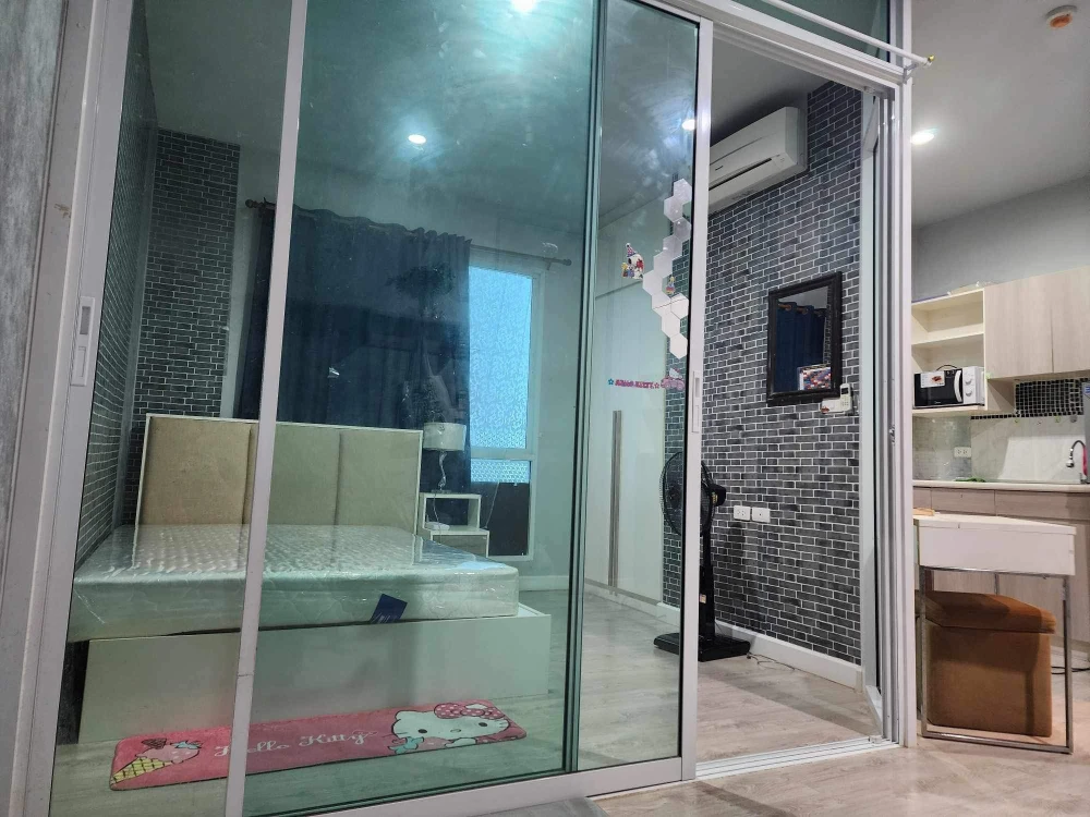 For sale rent Zelle Salaya, a large room, lots of usable space, convenient and complete here, just come with your belongings and move in.